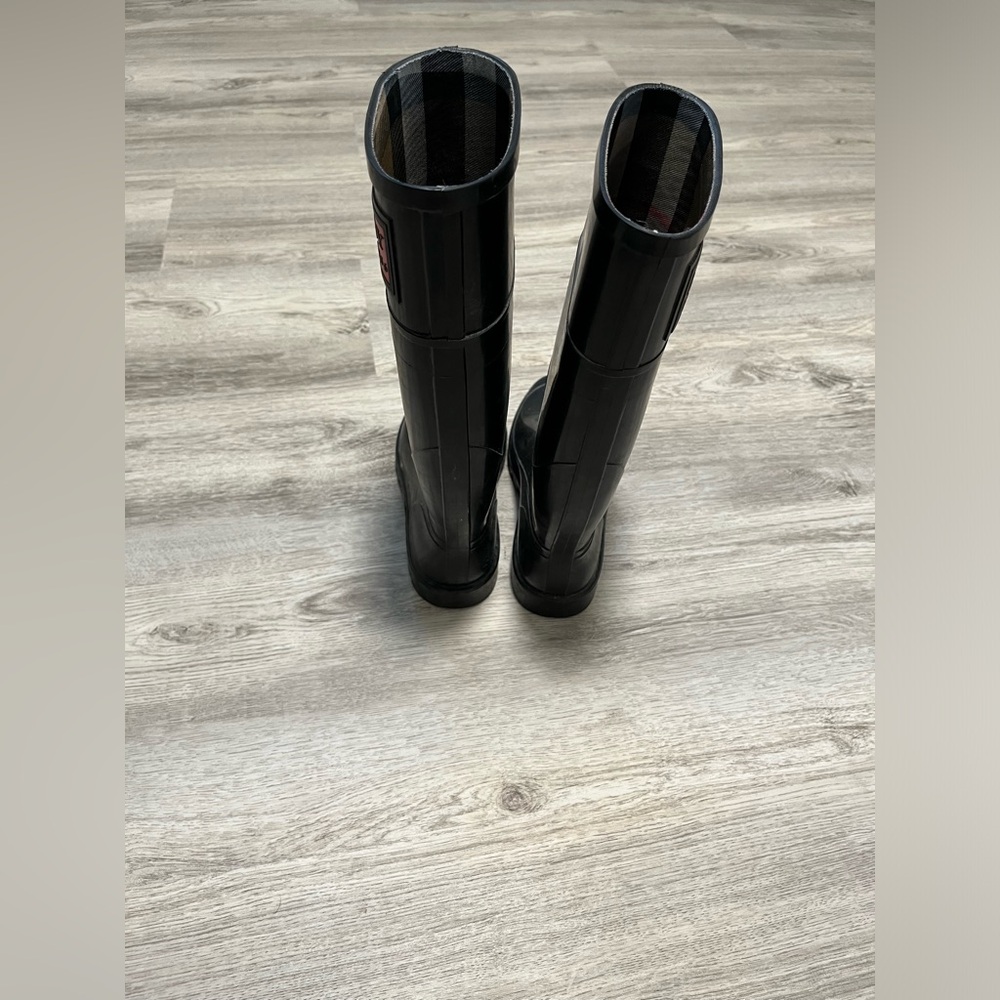 Burberry Women’s Black Rain Boots – Size 36/37 - Picture 5 of 6
